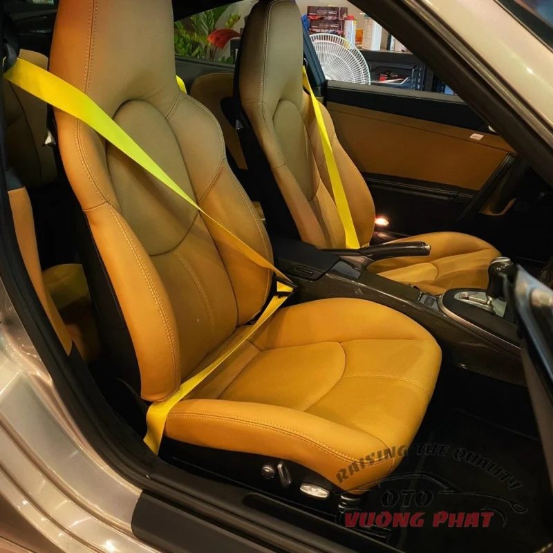 Dịch vụ tân trang nội thất ô tô tại garage Vương Phát Tp.HCM tan-trang-noi-that-o-to