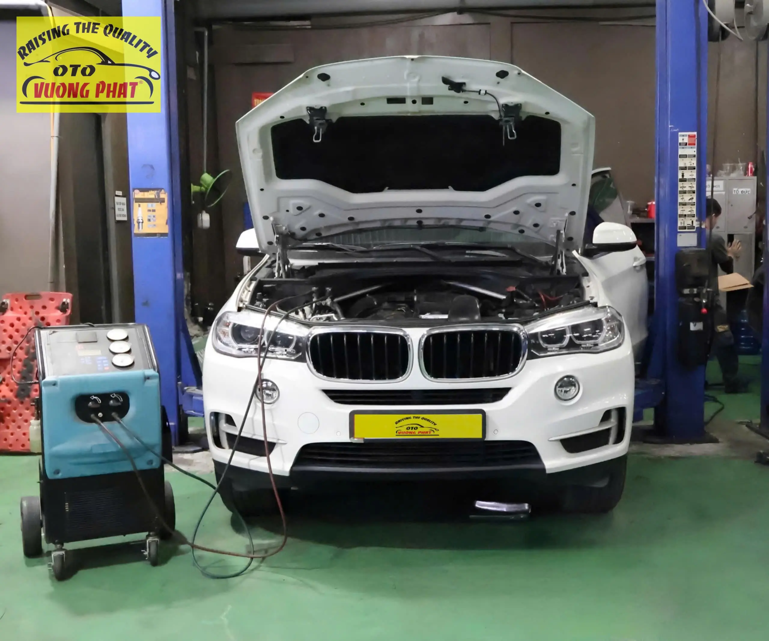 Nạp gas lạnh sửa chữa xe BMW