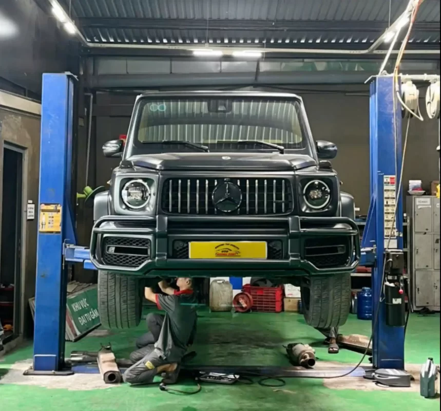 Garage chuyên sửa chữa xe Mercedes