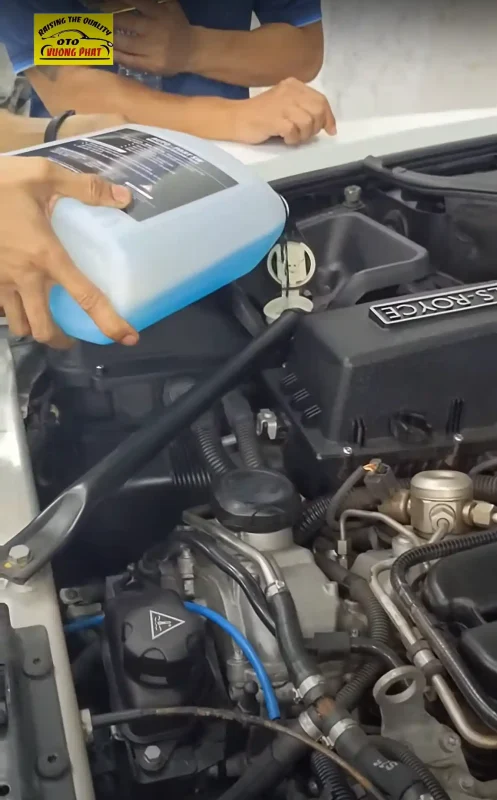 Bảo dưỡng xe Rolls Royce
