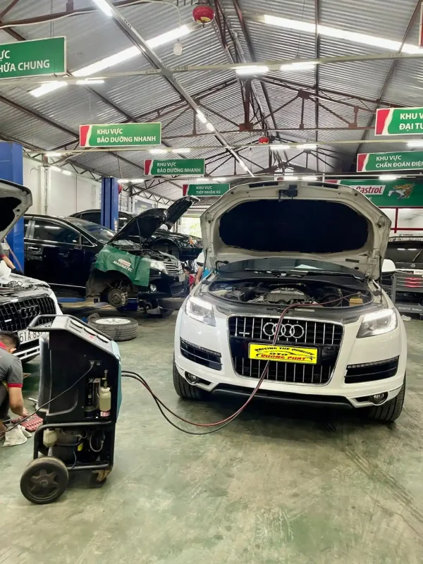 Sạc gas lạnh xe Audi Q5