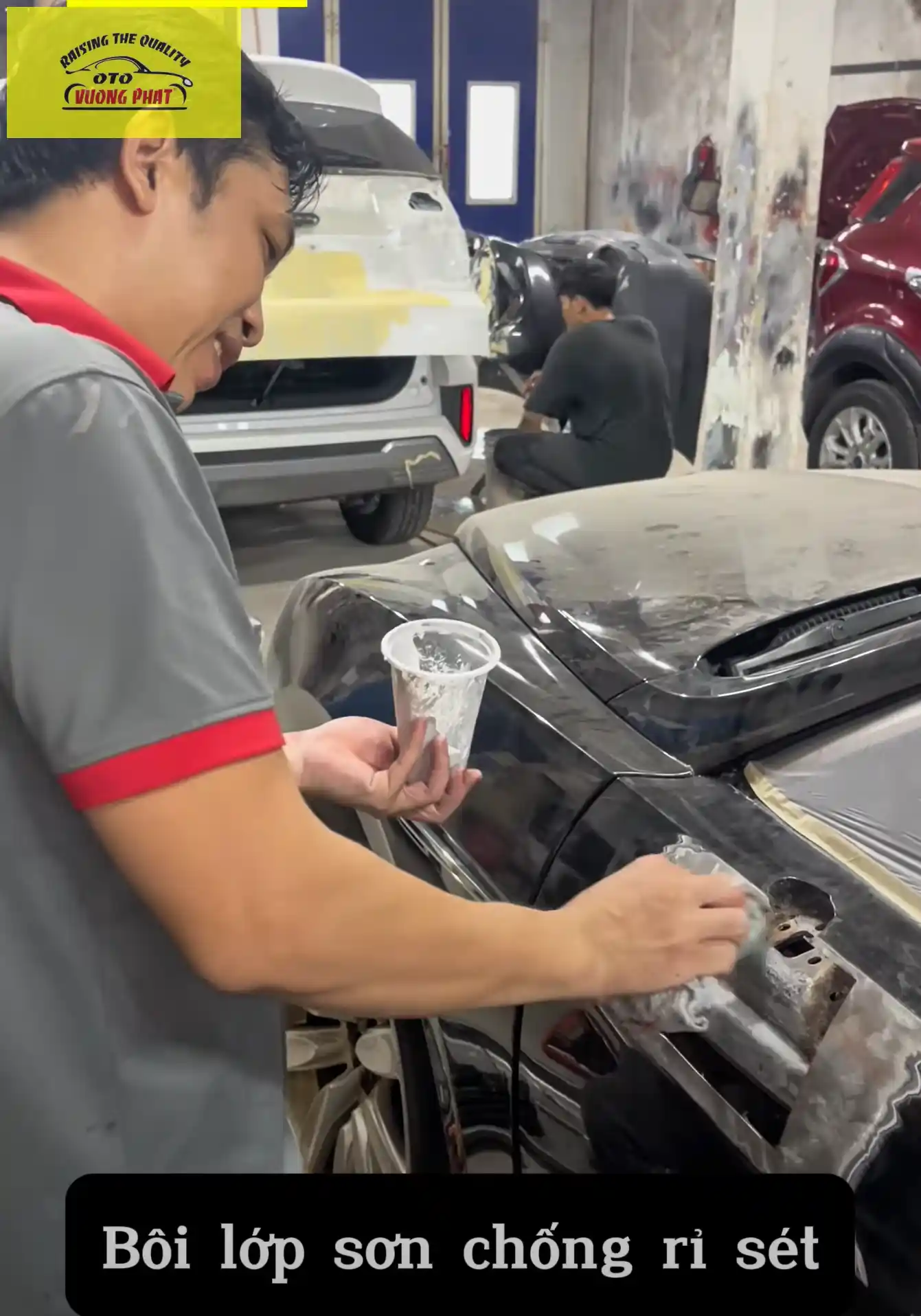 Nguyên nhân và cách khắc phục sơn xe ô tô bị phồng rộp tại Garage Vương Phát sơn xe ô tô bị phồng rộp