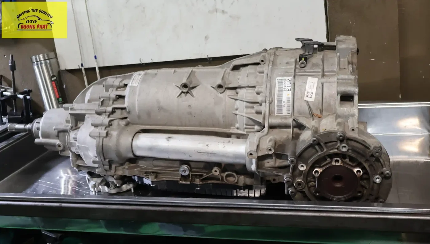 Sửa chữa hộp số xe Audi báo lỗi không chạy được