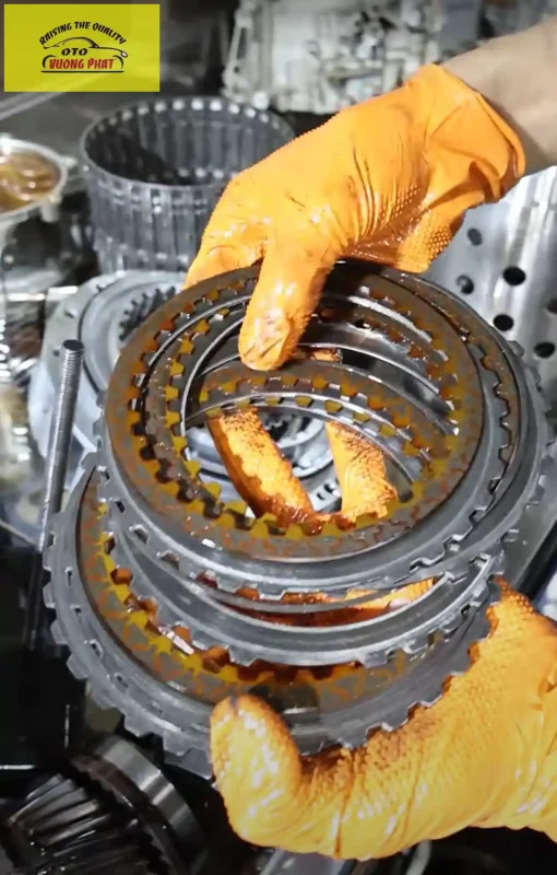 Sửa chữa hộp số xe Audi bị hết bố li hợp