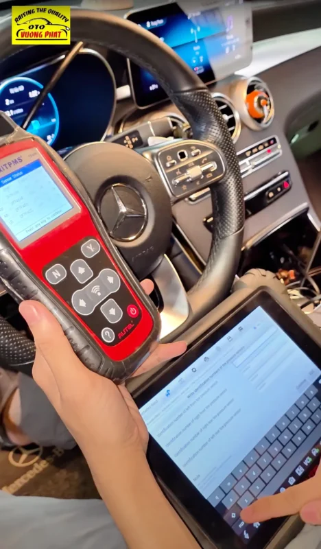 Đồng bộ hóa các cảm biến áp suât lốp Mercedes